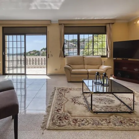 Sleeps 12 Pool Wifi Lloret de Mar