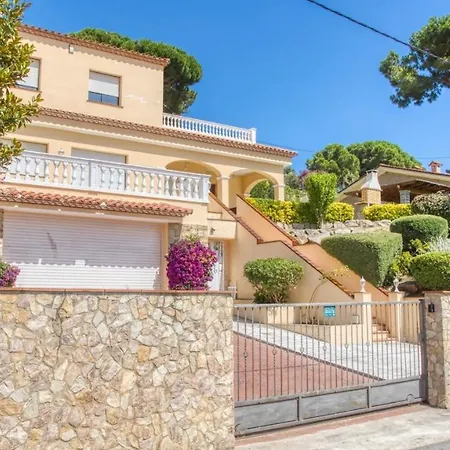 Sleeps 12 Pool Wifi Villa Lloret de Mar