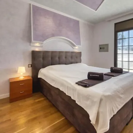 Sleeps 12 Pool Wifi Lloret de Mar